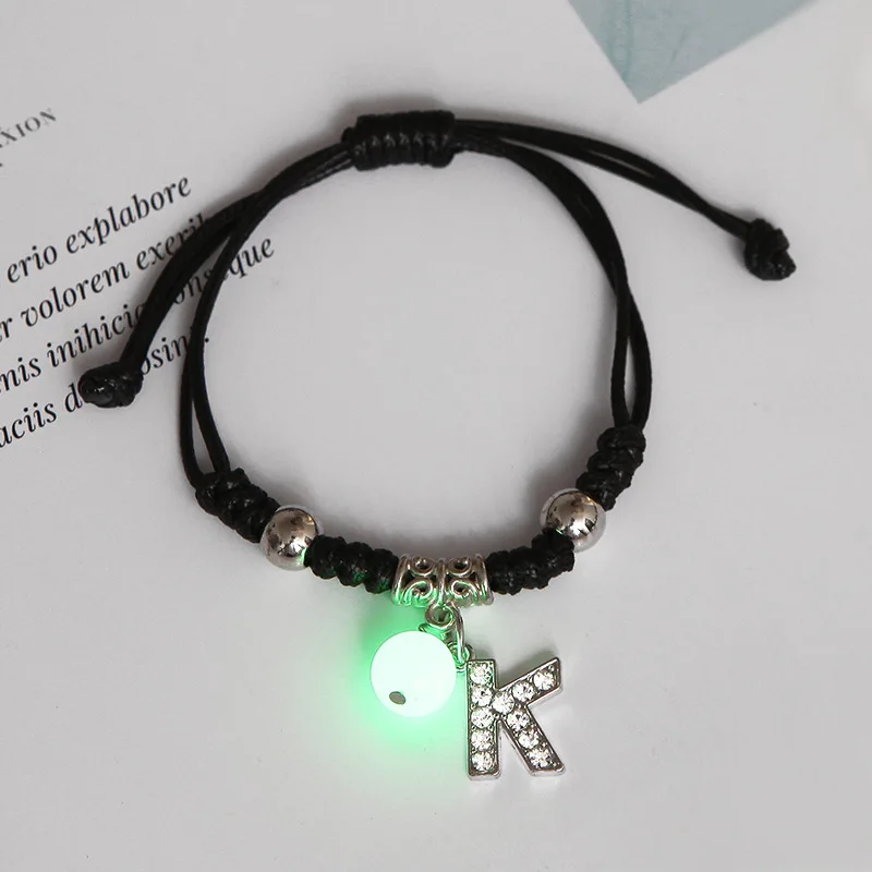 Светящийся в темноте браслет из 26 английских букв Ваше имя Студенческая Корейская версия Дружественный браслет для любителей Ручной веревочный браслет Изображение 5