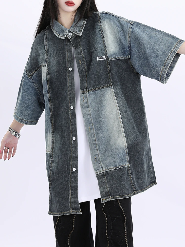 SHENGPALAE Модная женская джинсовая рубашка с лацканами, однобортный Лоскутный дизайн с коротким рукавом, Ретро-блузка в стиле пэчворк, Лето 2023, Новинка 5R4581 Изображение 3