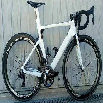 Концепция белого велосипеда Road Carbon Complete с индивидуальным логотипом и рулем R7000 groupset C50 50mm wheelset